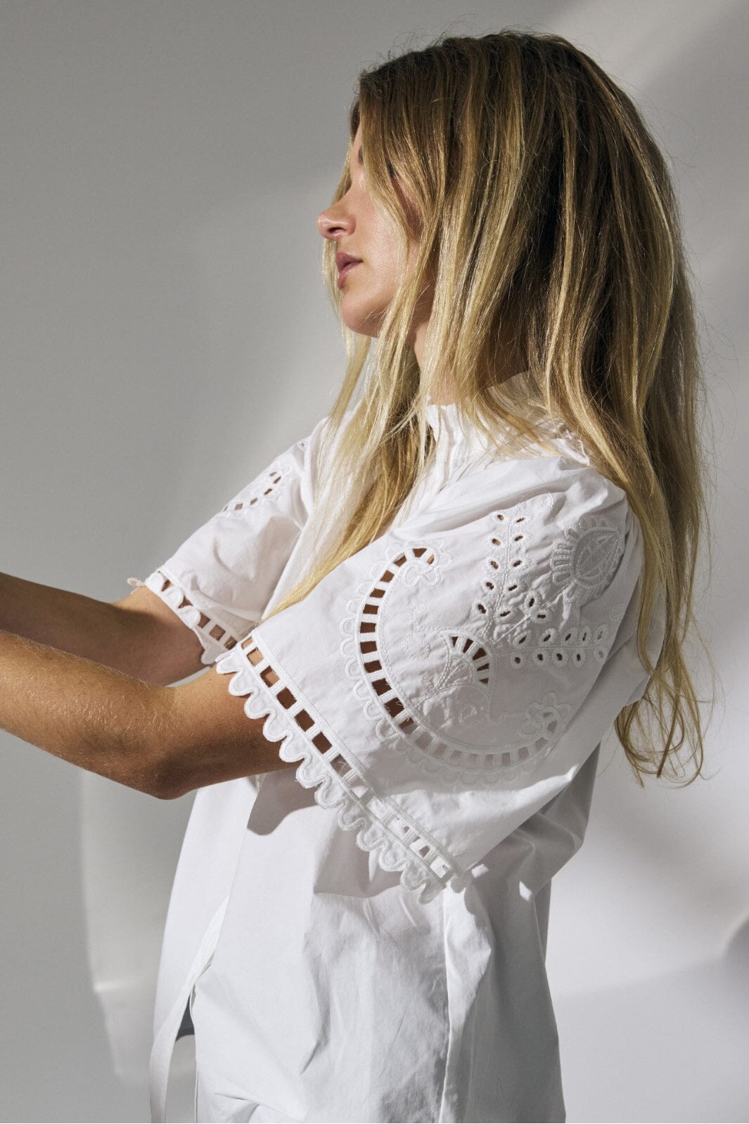 Co´Couture - Kellisecc Embroidery Ss Shirt 35758 - 4000 - White