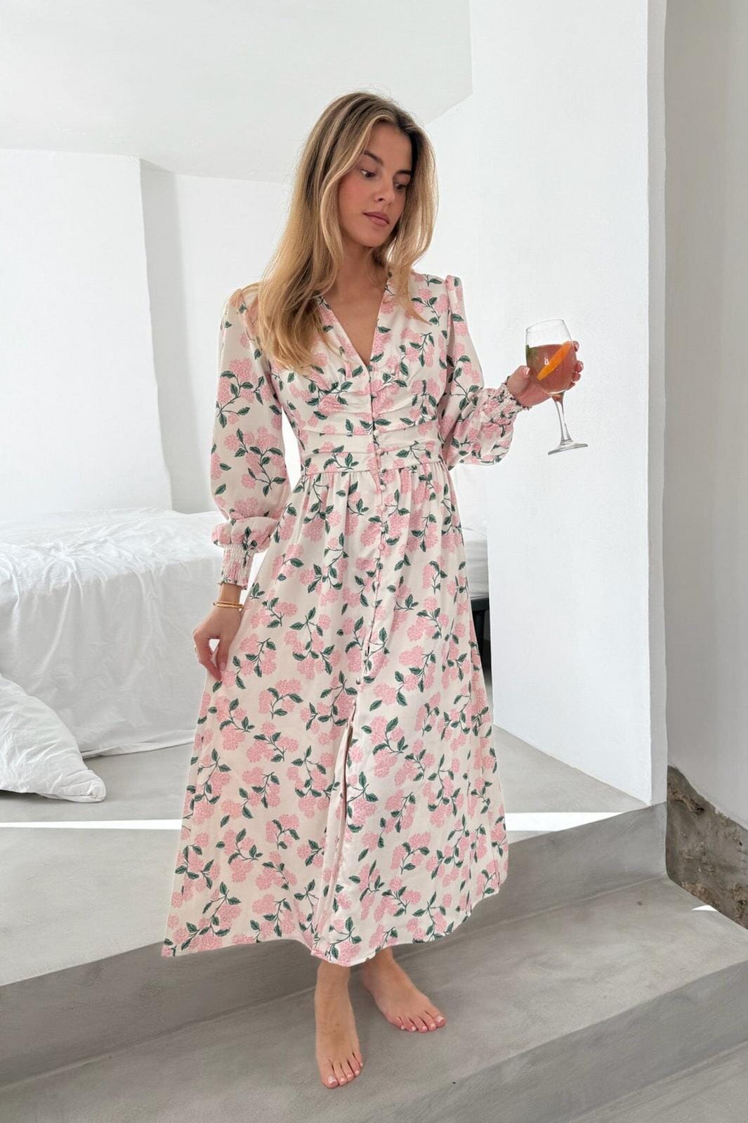 Forudbestilling - BYIC - Adelic Long Dress A2327 - Pink Hydrangea Print Kjoler 