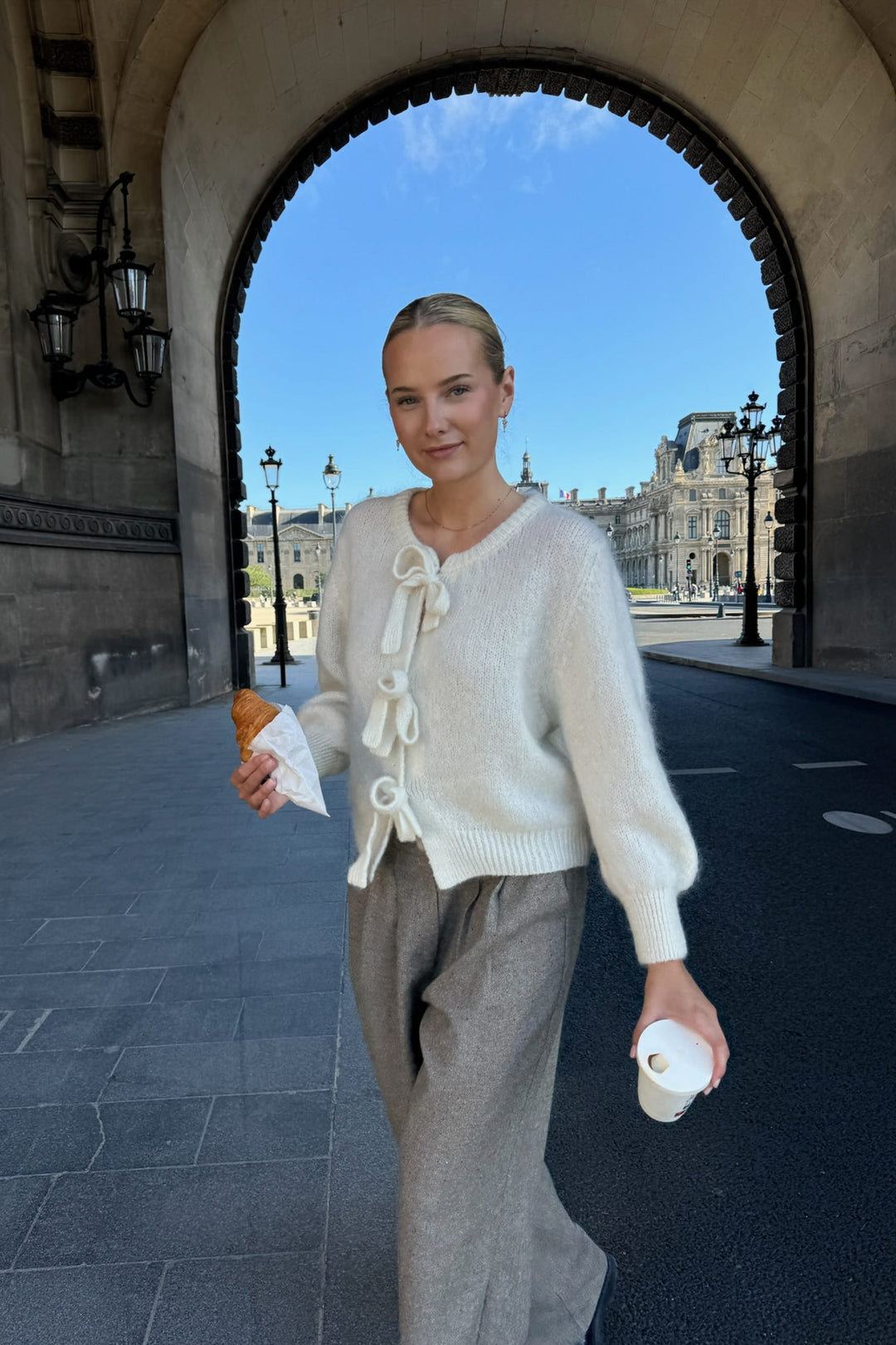 Forudbestilling - BYIC - Baileyic Bow Cardigan - white White Cardigans 