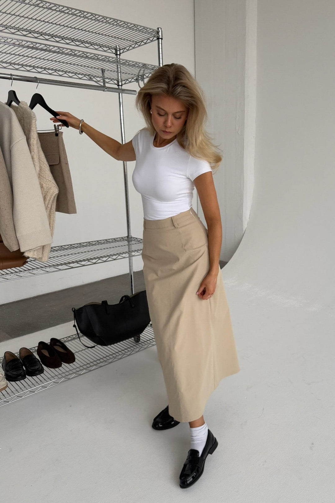 Forudbestilling - BYIC - Karmenic Midi Skirt A23762 - Beige Nederdele 