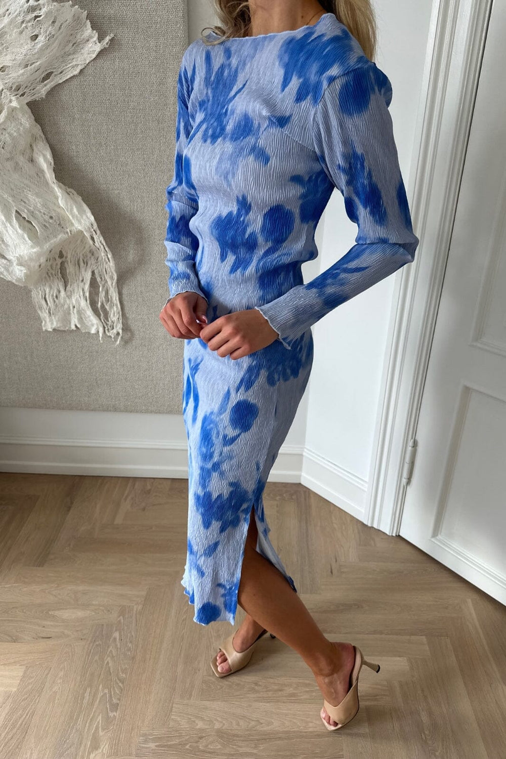 Forudbestilling - BYIC - Odaic Dress - abfp Abstract Blue Flower Print Kjoler 