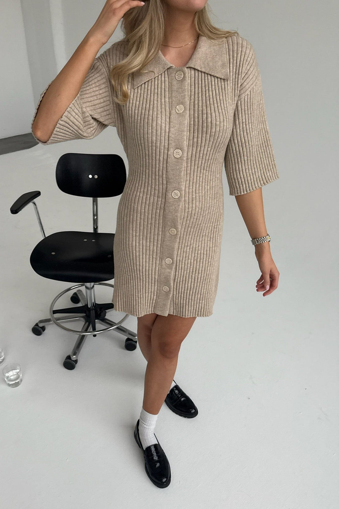 Forudbestilling - BYIC - Oliviaic Knit Dress 1199 - Ribbed Beige Kjoler 