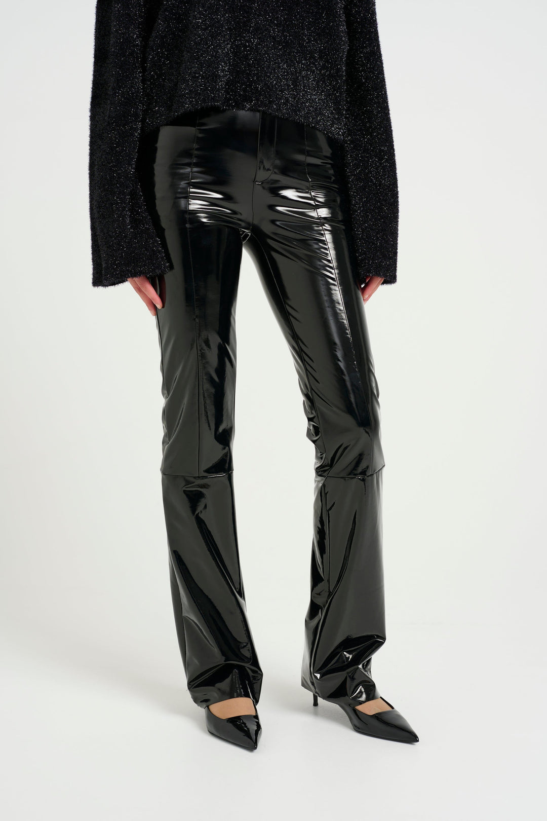 Forudbestilling - Gestuz - Lakleygz Flared Pants 10909765 - 100017 Black Bukser 