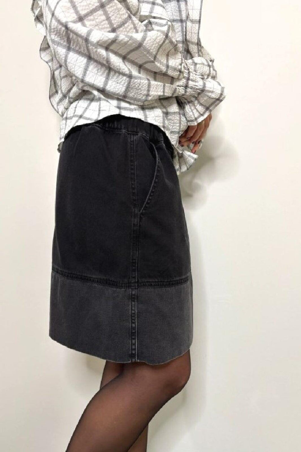 Forudbestilling - Gossia - Nannego Denim Skirt G2128 - Black Denim