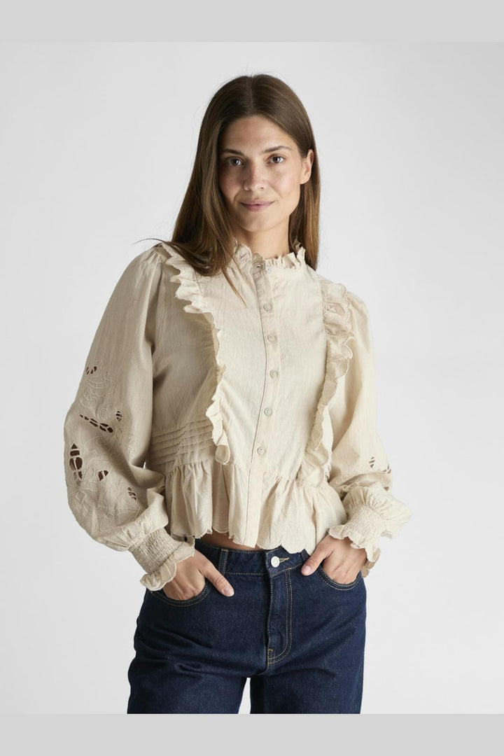 Neo Noir - Petrine Embroidery Blouse - Sand