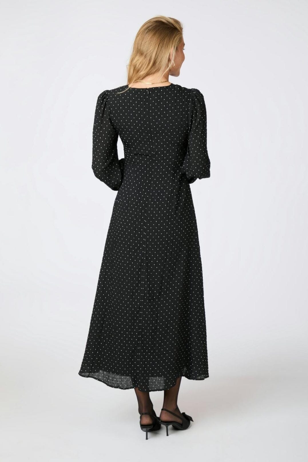 Forudbestilling - Neo Noir - Toya Dot Crepe Dress - Black Kjoler 