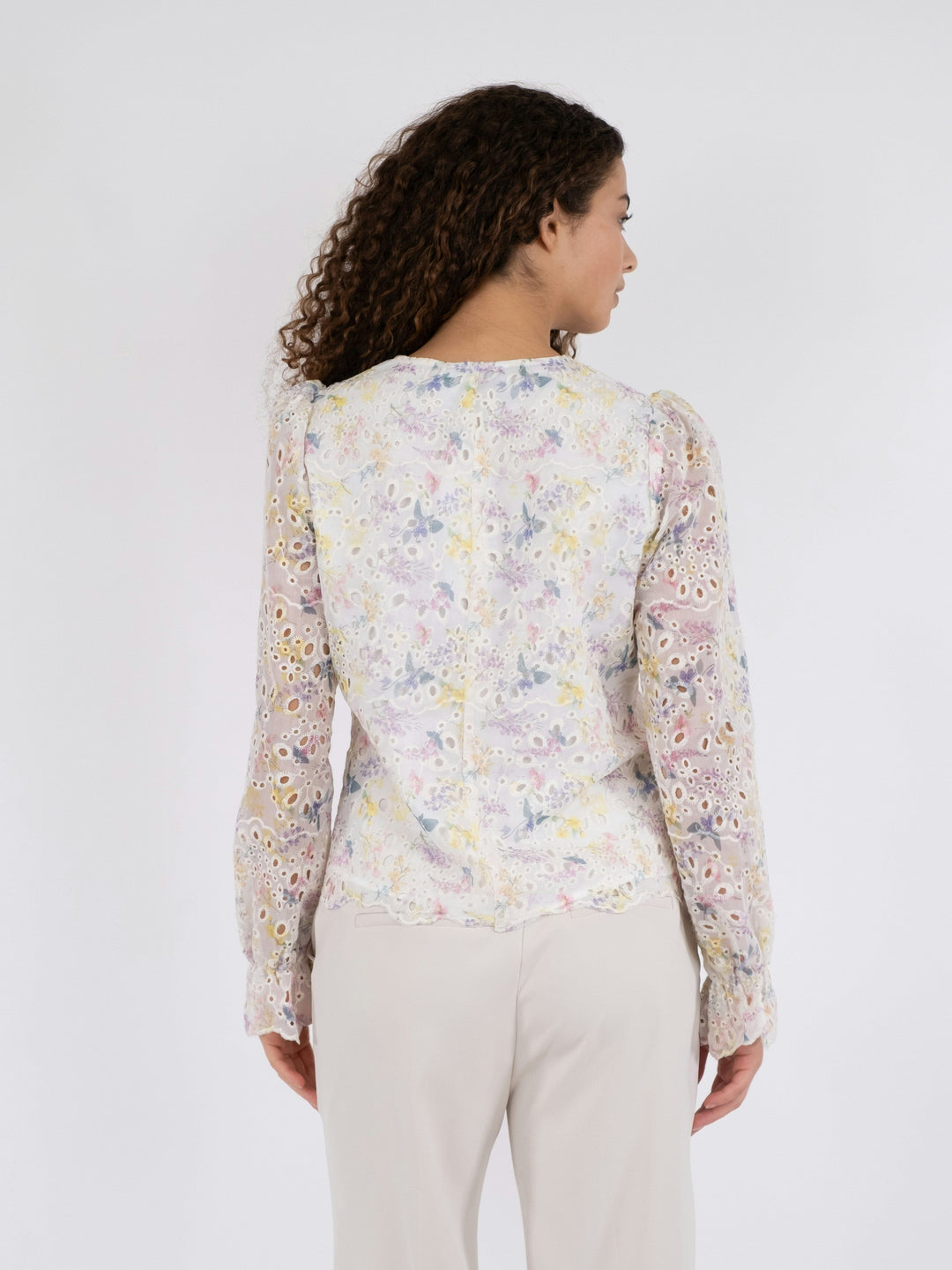 Neo Noir - Candice Embroidery Blouse - Creme