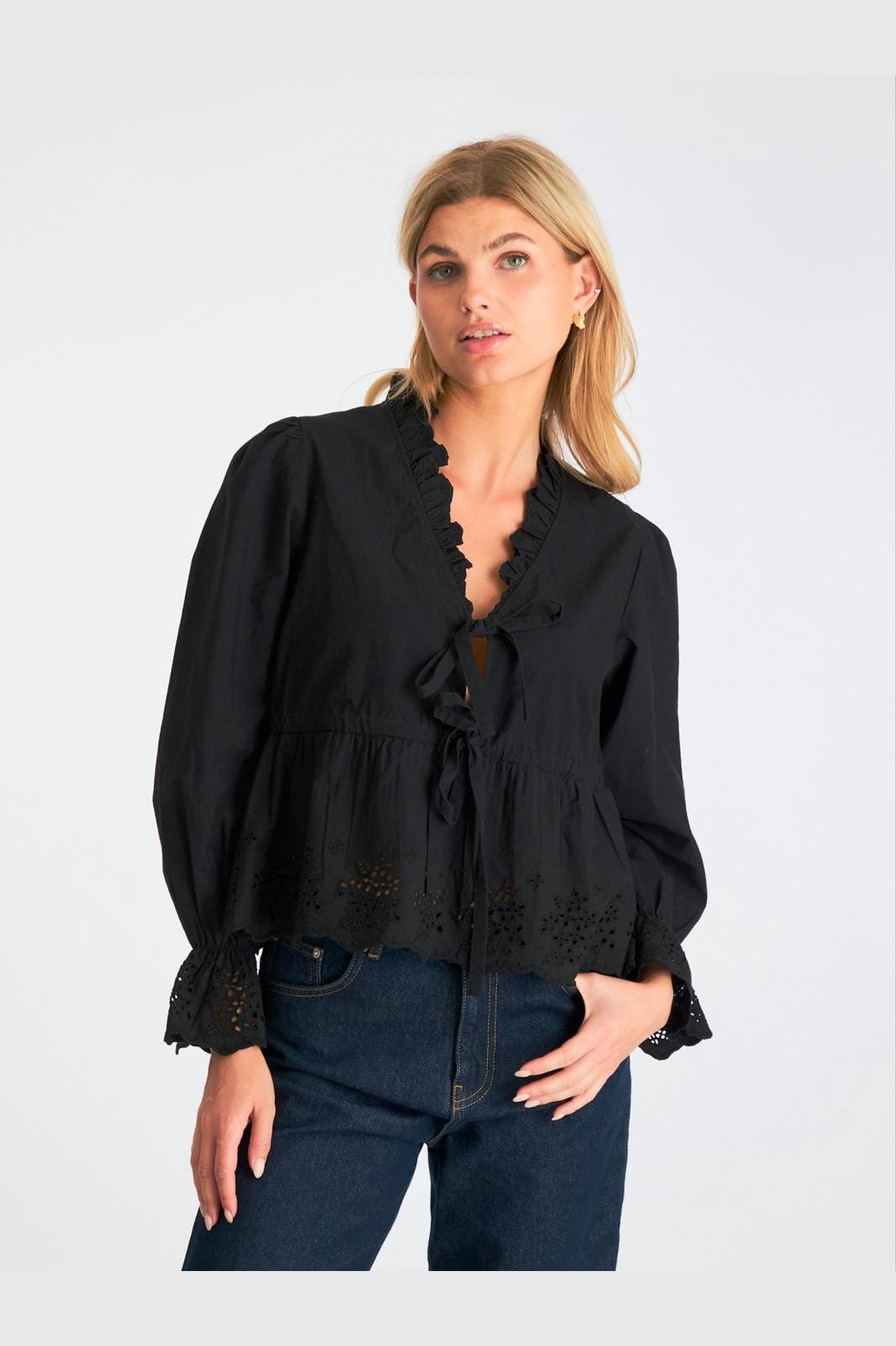 Neo Noir - Matsi Embroidery Blouse - Black