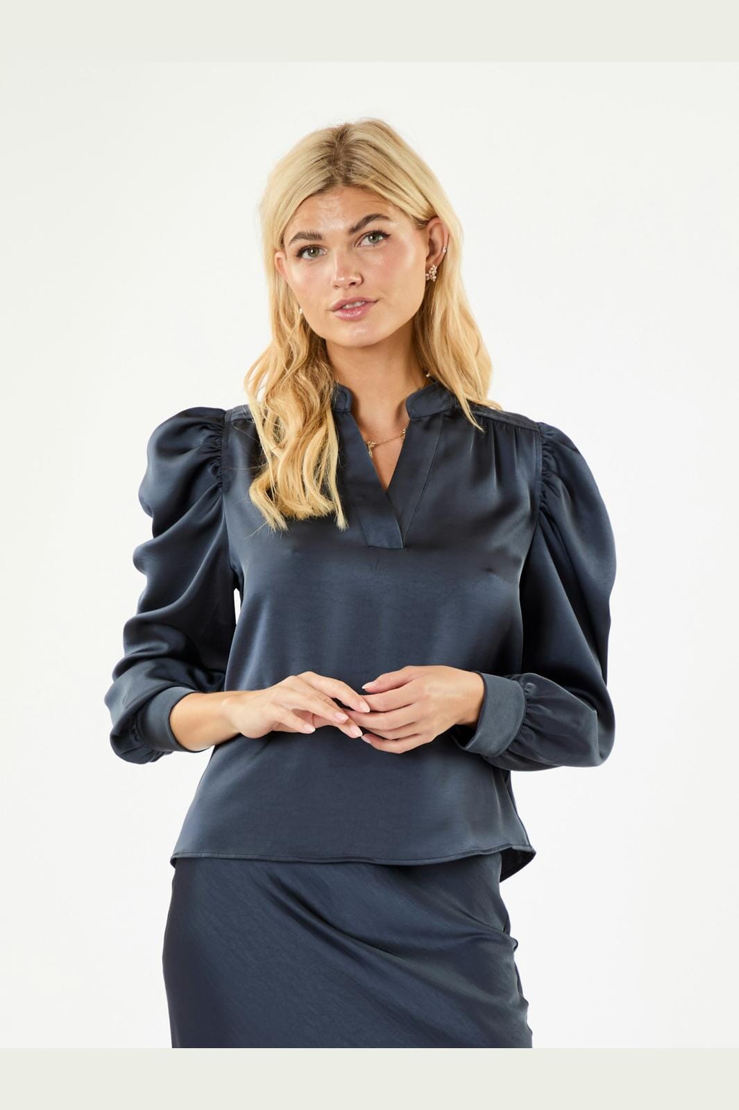 Neo Noir - Rosslyn Heavy Sateen Blouse - Midnight Blue