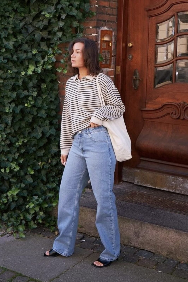 Neo Noir - Sara Stripe Polo Blouse - Sand Bluser 