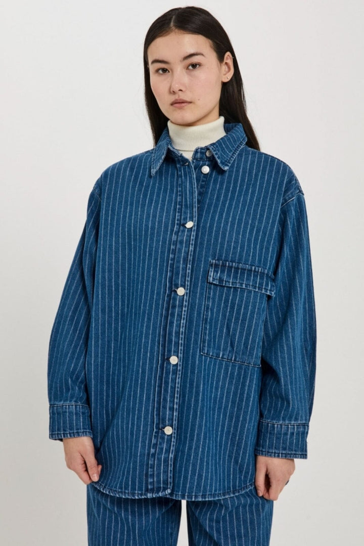 Norr - Kenzie Oversized Denim Shirt - Clear Blue W. Stripes Skjorter 