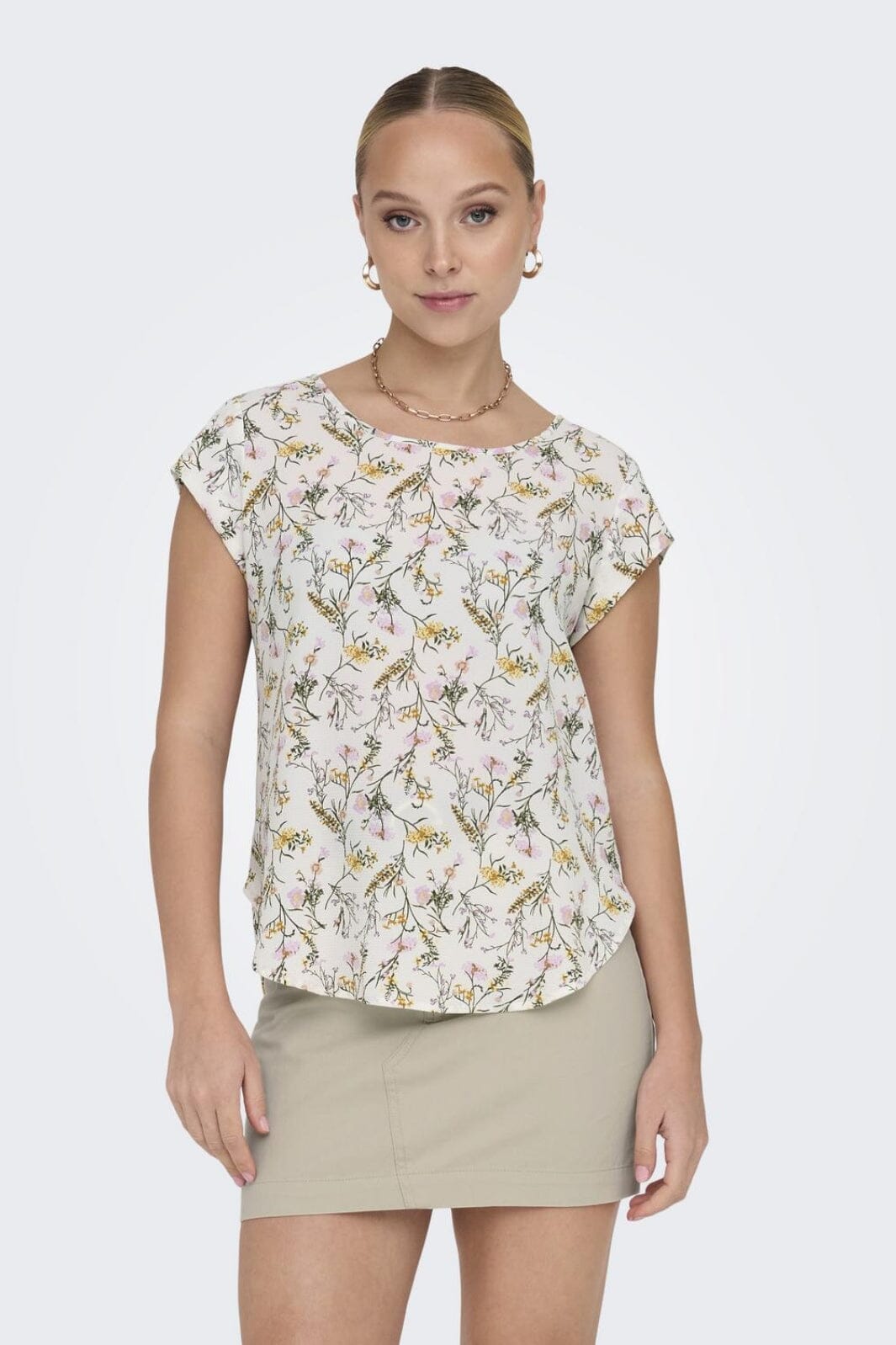 Only - Onlvic S/S Top - 4261761 White Stilky Flower Toppe 