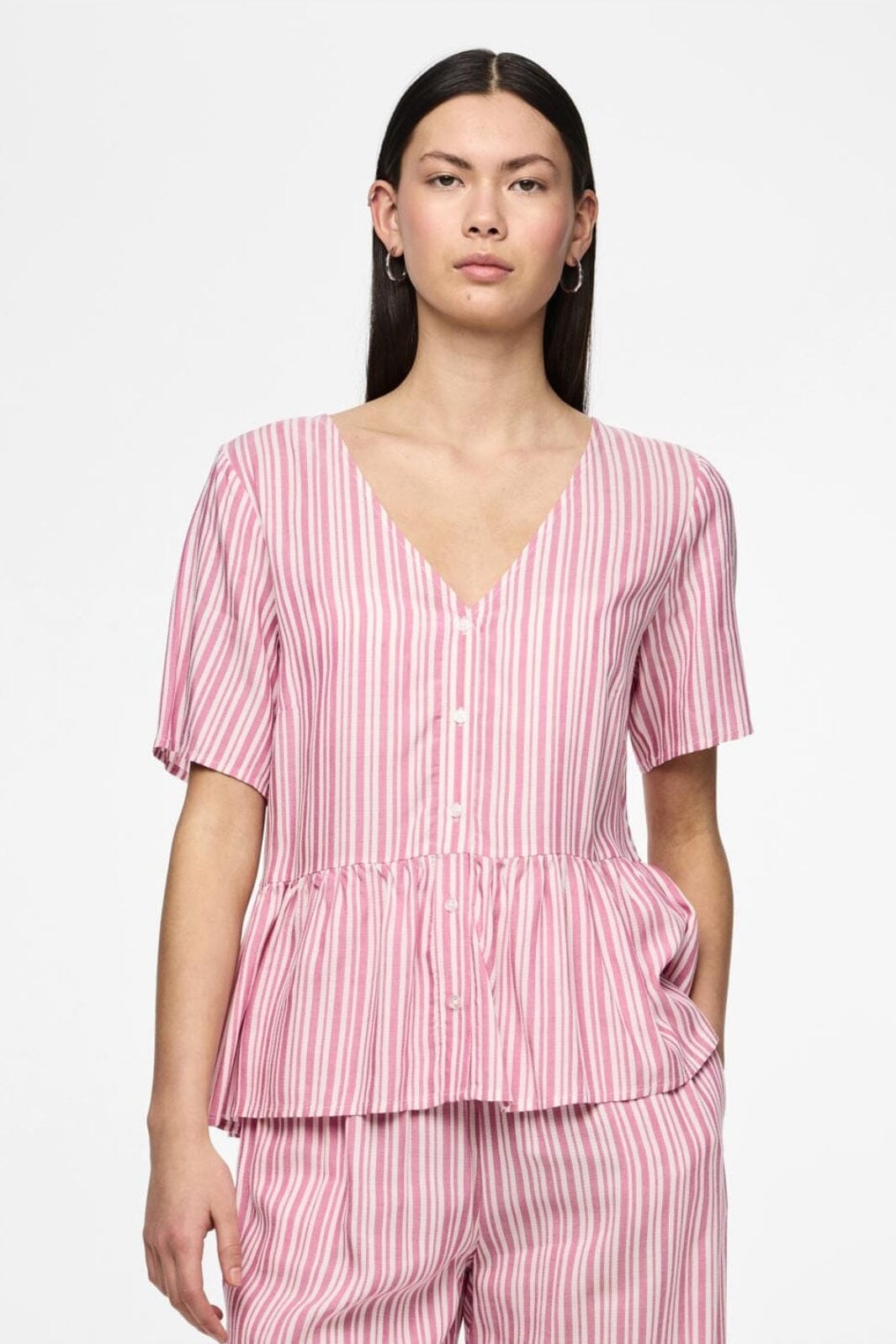 Pieces - Pcalvina Ss Button Down Top - 4472370 Ibis Rose Cloud Dancer Toppe 