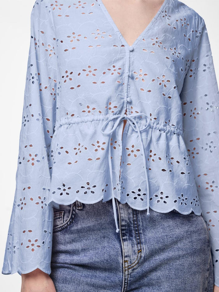 Pieces - Pcarmorine Ls Embroderi Tie Top - 4551465 Blue Bell Bluser 