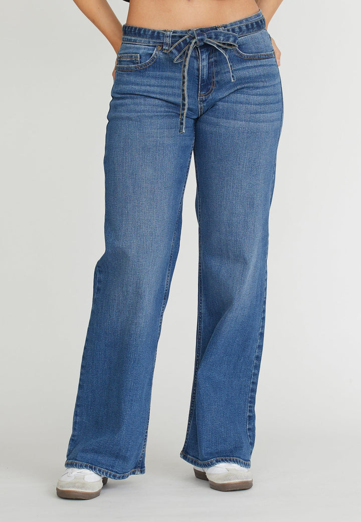 Sisters Point - Onea-Belt.Je - 921 Mid Blue Wash Jeans 