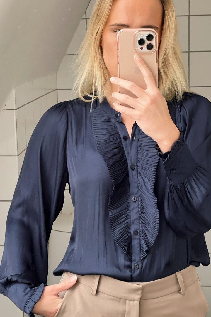 Forudbestilling - Neo Noir - Zola Blouse - Navy (November) Bluser 