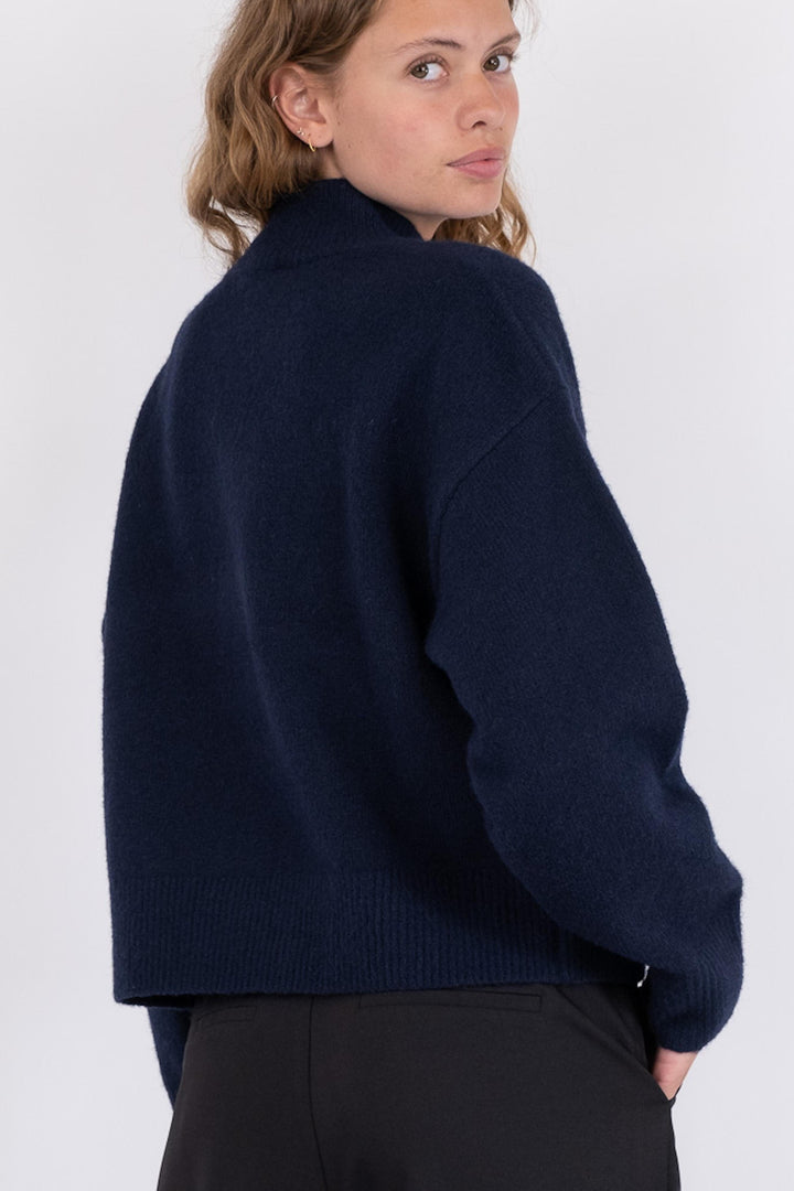 Neo Noir - Paulina Knit Blouse - Navy