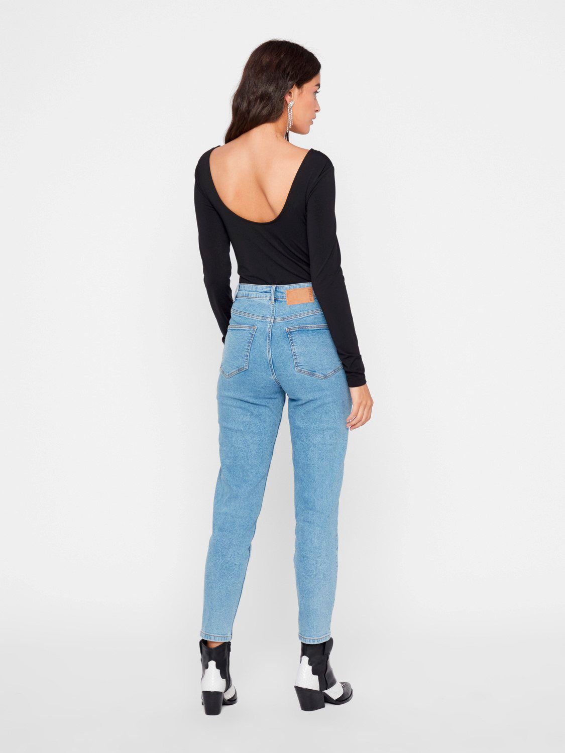 Mom jeans hot sale pieces